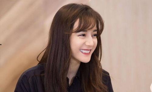 黑红女明星吃瓜系统小说娱乐圈,黑红女明星的瓜田奇遇记